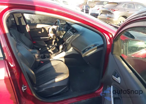 2014 Ford Focus Se из США, поврежденный, VIN 1FADP3F2XEL444182